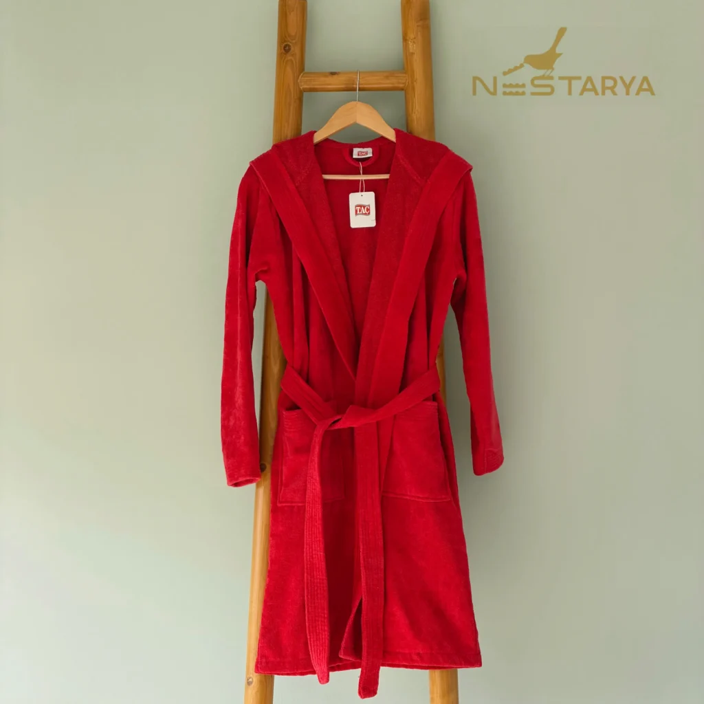 تنپوش نیلی اسلیم فیت قرمز