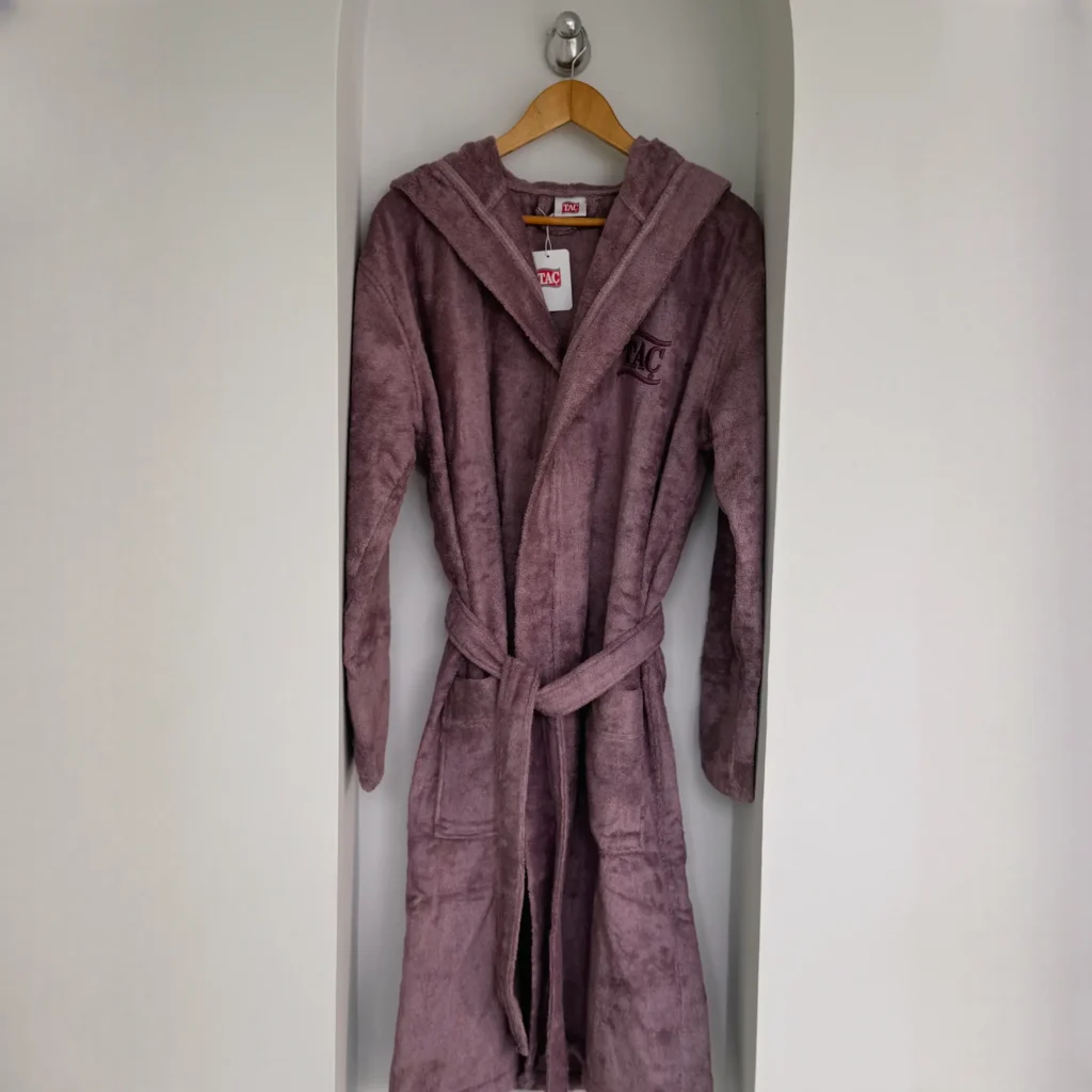 حوله تنپوش مایسون برند تاچ بنفش