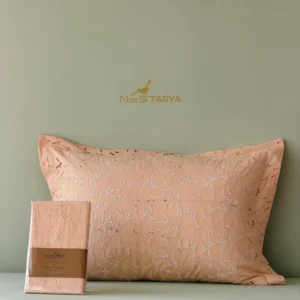 روبالشی پیرایه صورتی برند اکوکاتن