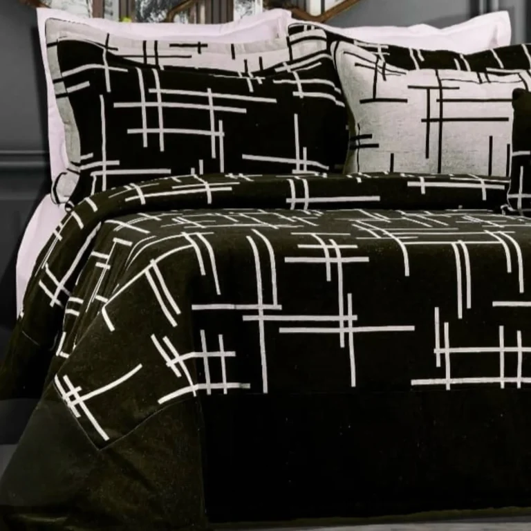 چیدمان تخت با سرویس لحاف روتختی آریا برند ازدیلیم