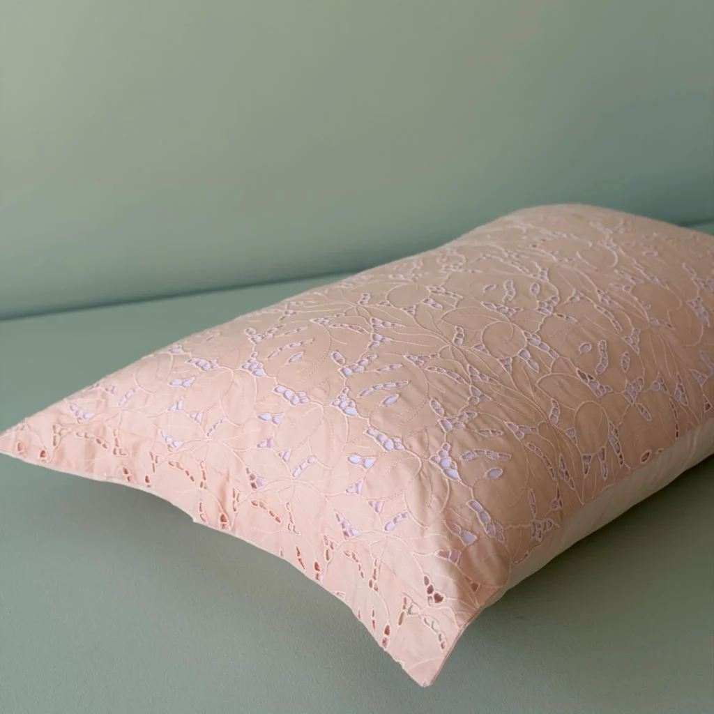 روبالشی مدل پیرایه برند اکوکتان