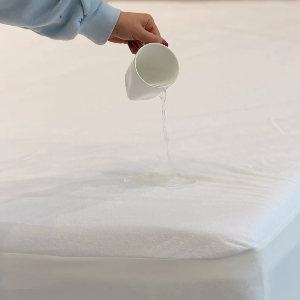 محافظ ضد آب مایا